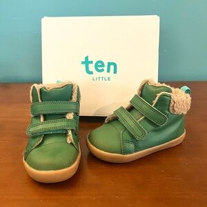 Ten Little Furry High Top Boots, Green, Size 6.5, Great for Wide Feet!